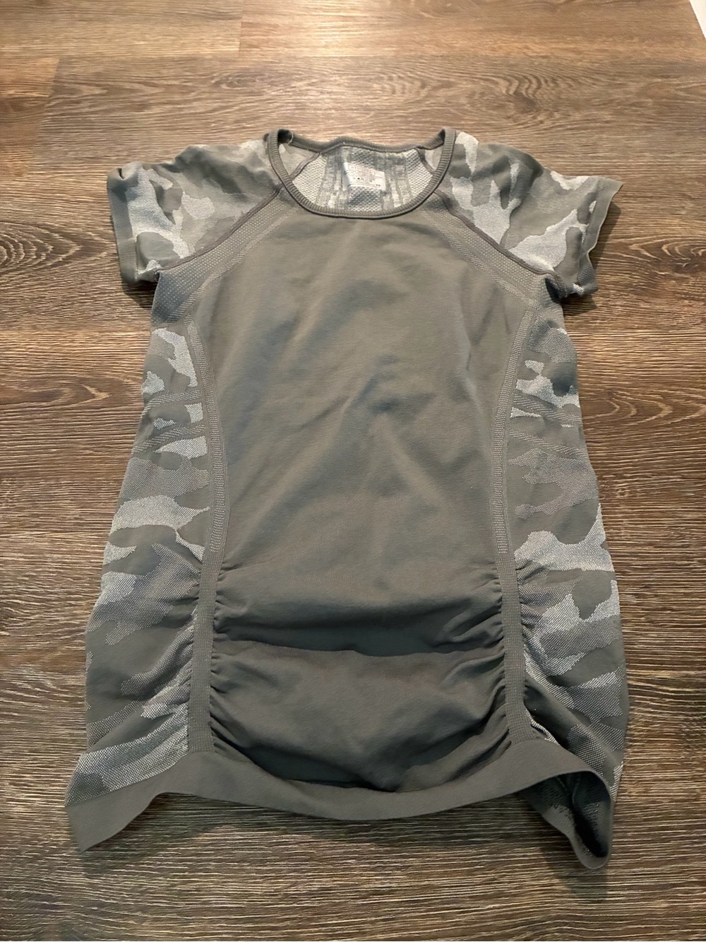 Athleta Olive Green Camo Short-Sleeve Active Tee